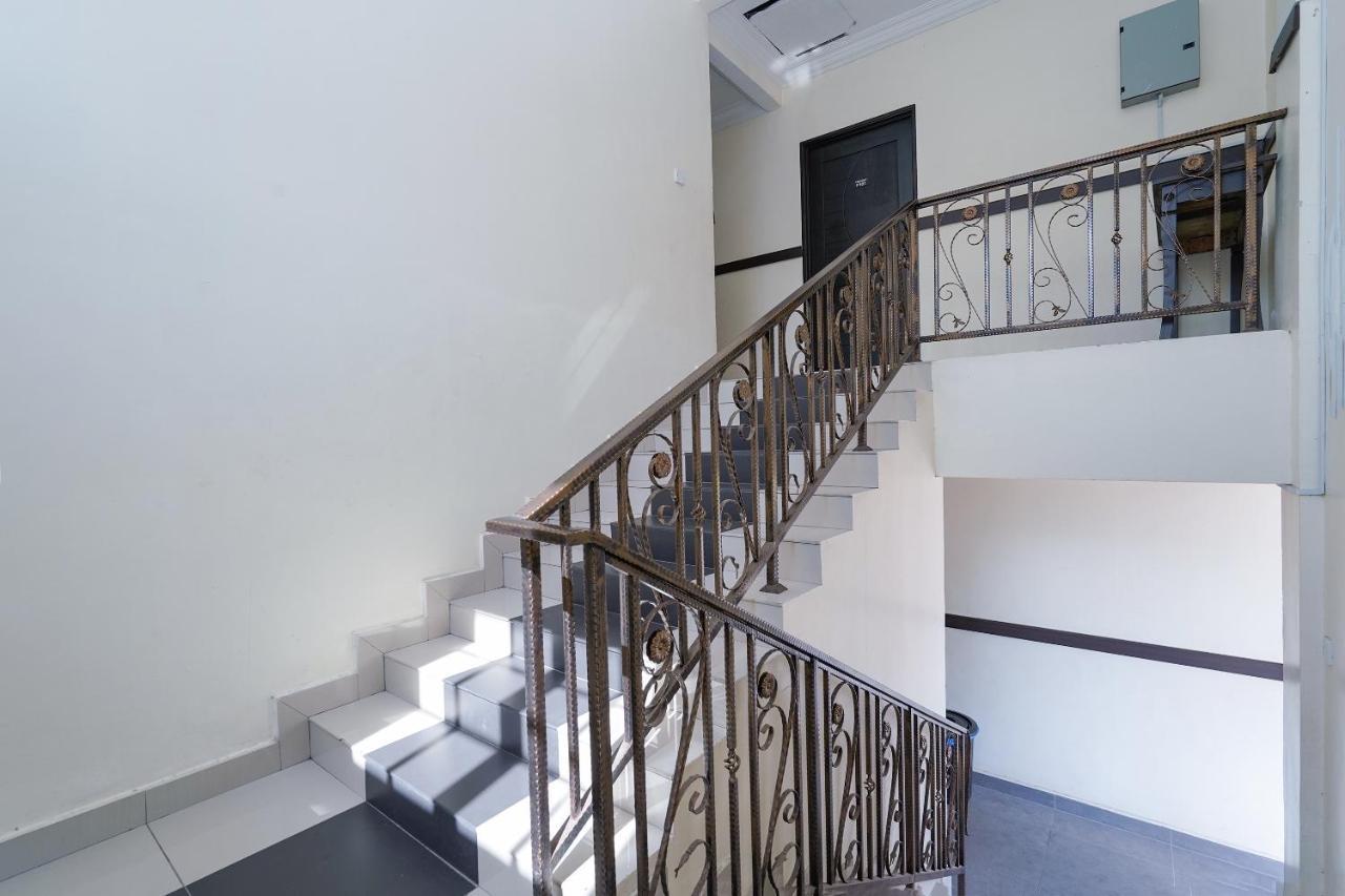 Oyo 90451 Bangi Moya Guesthouse المظهر الخارجي الصورة