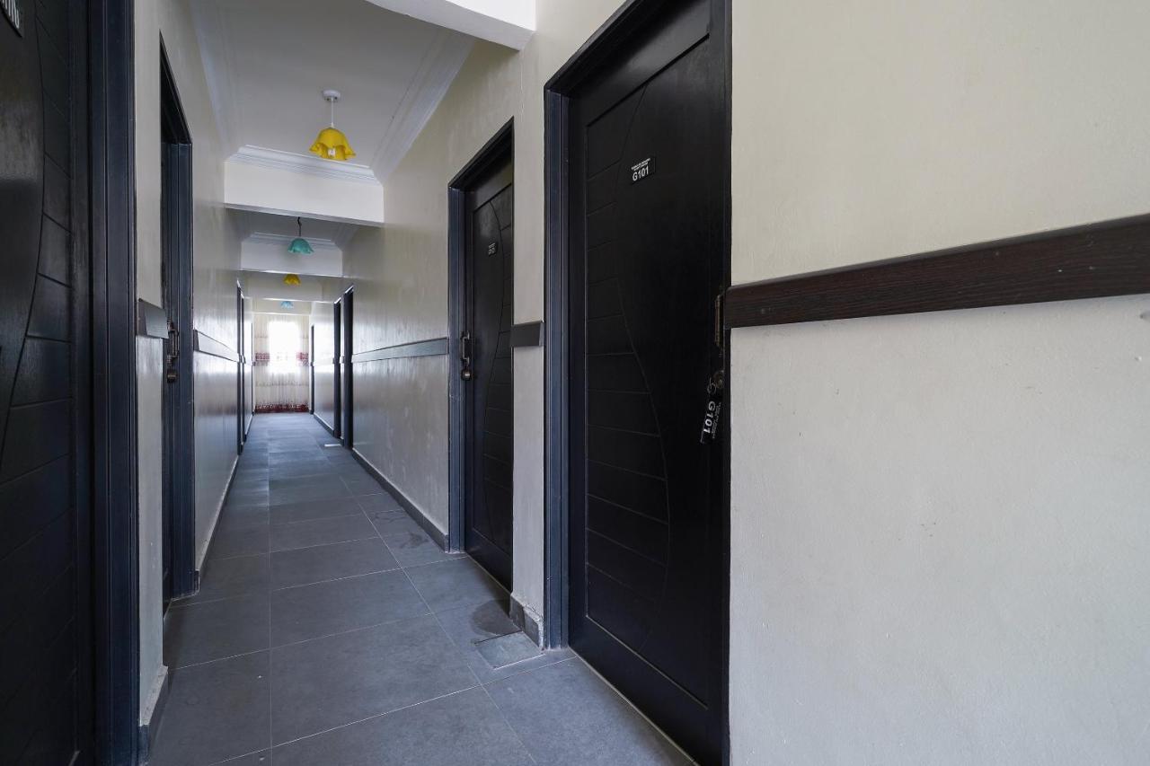 Oyo 90451 Bangi Moya Guesthouse المظهر الخارجي الصورة