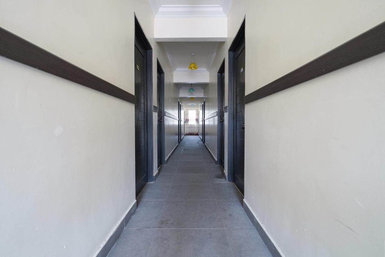 Oyo 90451 Bangi Moya Guesthouse المظهر الخارجي الصورة