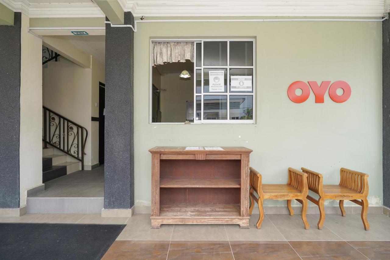 Oyo 90451 Bangi Moya Guesthouse المظهر الخارجي الصورة