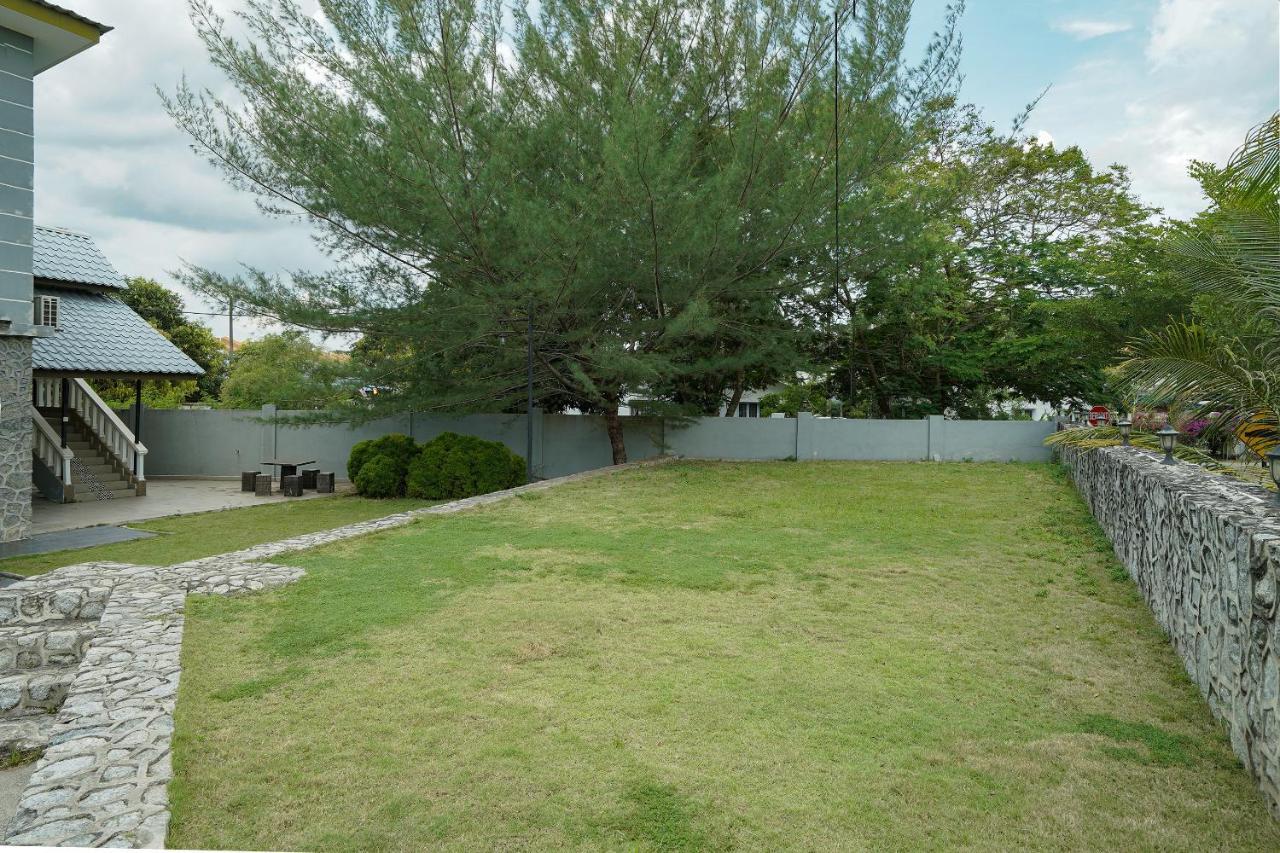 Oyo 90451 Bangi Moya Guesthouse المظهر الخارجي الصورة